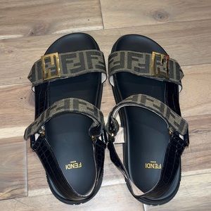 Fendi Ff Logo Leather Sandals